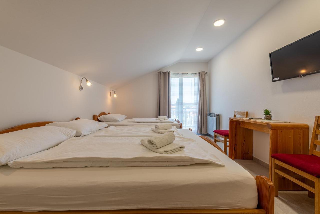 Maki 3* Biograd na Moru